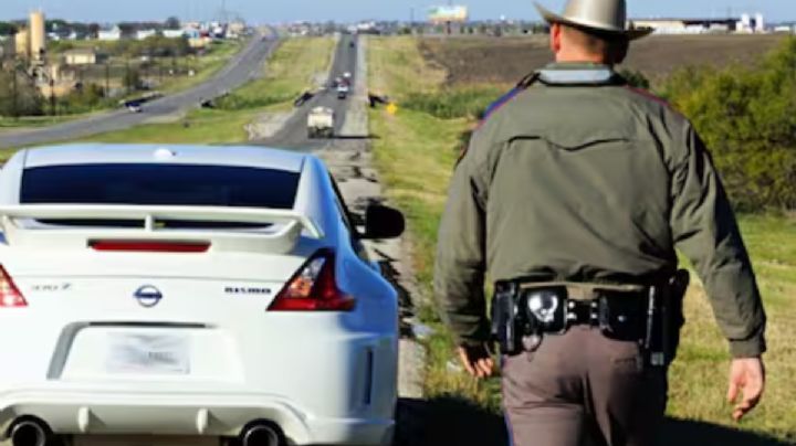 Texas: multas de hasta 4 mil dólares por automovilistas que no realicen esta acción en carreteras