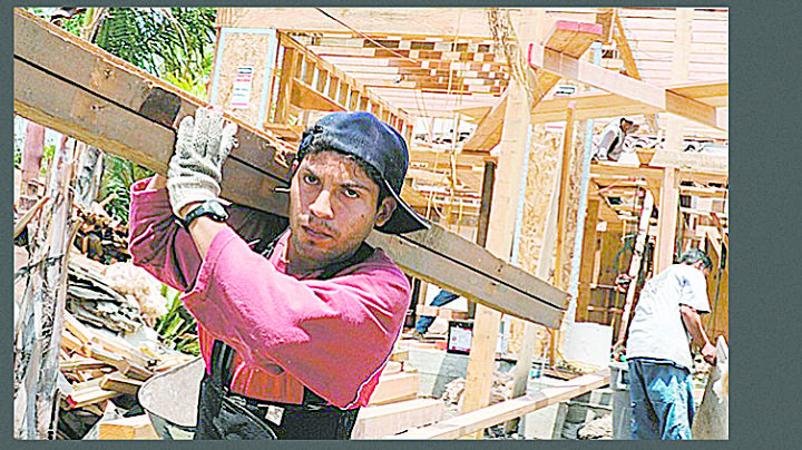 Hay 50 mil empleos para los repatriados