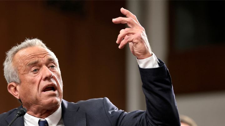 Acusan a Robert F. Kennedy Jr. de meter pollitos en una licuadora para matarlos, cuando era joven
