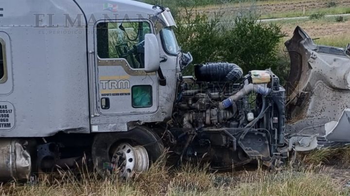 Nuevo Laredo: tráiler atropella y mata a mujer en la carretera; iba empujando camioneta de su esposo