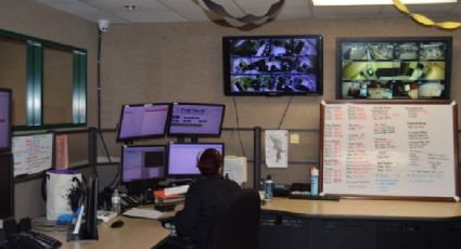 En Laredo, hombre llama ocho veces al 911 solo para amenazar al personal; es detenido