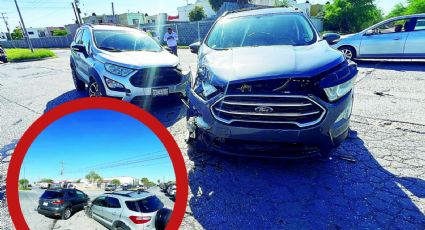 Nuevo Laredo: mujeres protagonizan fuerte choque en la colonia Los Fresnos; camionetas destrozadas