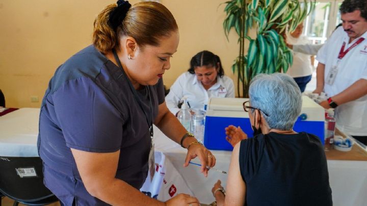 DIF Nuevo Laredo protege a adultos mayores ante el frío con brigada médica y vacunas gratuitas