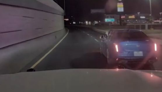 DPS persigue a 'coyote' con indocumentados; lo detuvo tras golpearlo con su 'tumbaburros' | VIDEO