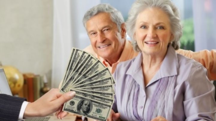 ¿Qué jubilados recibirán hoy hasta 5,108 dólares del Seguro Social?