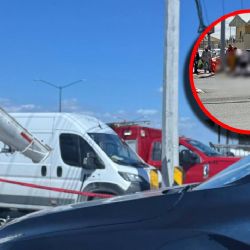 Motociclista muere atropellado por camión revolvedor frente a la FGR; responsable huyó