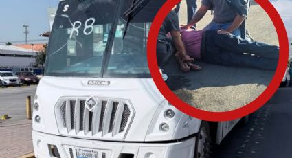 Hombre cae de camión de pasajeros en movimiento y se golpea en la cabeza; está grave