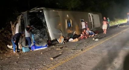 Tragedia en Brasil: autobús pierde el control y vuelca; hay 17 muertos y decenas de heridos