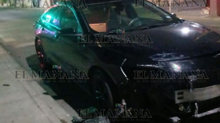Choca en Lincoln y Juárez y se da a la fuga; dejó su Malibu abandonado tras el impacto