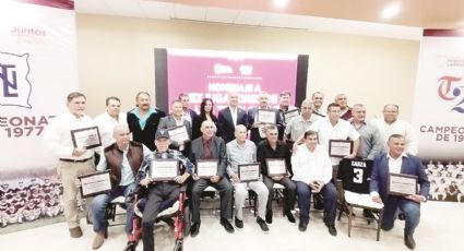 Honran a leyendas que consiguieron títulos con Tecolotes; se consagraron en 1977 y 1989