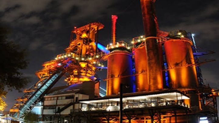 Noche de miedo en el Horno 3 del Parque Fundidora; descubre las leyendas que recorren sus pasillos