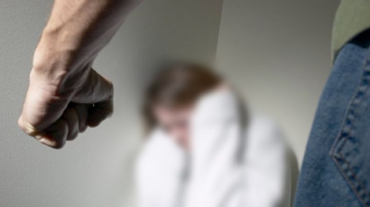 No le importó que su mujer estuviera embarazada y la agarra a cachetadas; ahora está tras las rejas