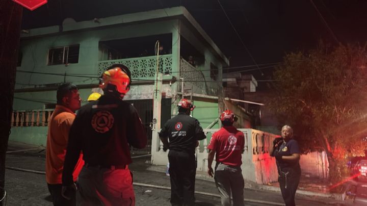 Gemelos de 4 años mueren atrapados en incendio en Monterrey; vecinos intentaron ayudarlos