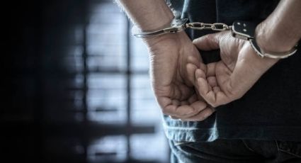 Autoridades de Laredo atrapan a joven de 17 años con par de armas; protagonizó fuerte balacera