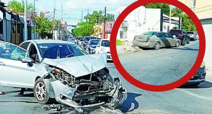 Cafre al volante provoca brutal choque en Nuevo Laredo y huye; destrozó 3 vehículos