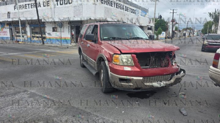 Fuerte accidente en la colonia Guerrero; responsabilidad quedó en 'empate técnico'