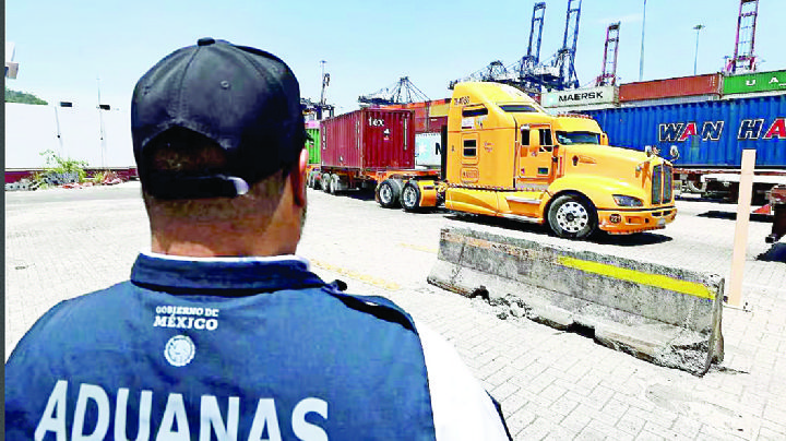 Golpe en la frontera; decomisan huachicol en aduanas de Nuevo Laredo y Matamoros