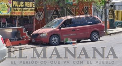 Hombre choca contra negocio de pollos en Nuevo Laredo; volanteó para esquivar a otro vehículo