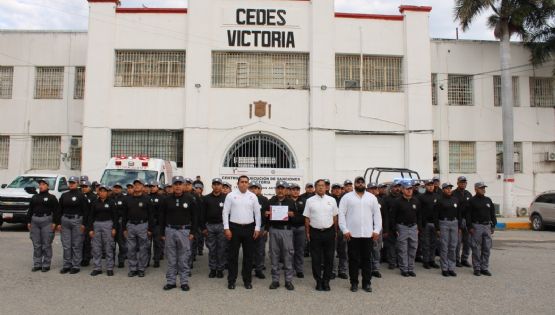 CEDES Victoria rinde homenaje a custodio por más de tres décadas de servicio