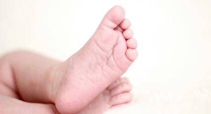 Detienen a madre que dejó salir a su hijo de tres años sin ropa ni calzado