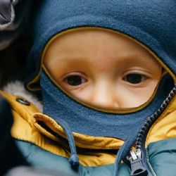 Si hace frío no debes abrigar de más a los niños; esta es la razón