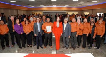 Carmen Lilia Canturosas consolida alianza con el Sindicato de la Industria Maquiladora