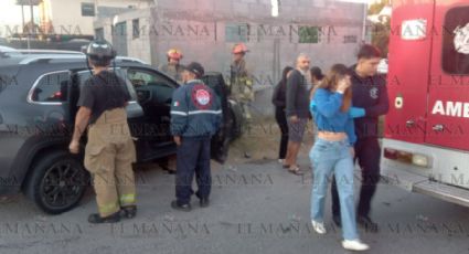 Jovencita se pasa el alto y provoca fuerte choque en Nuevo Laredo; terminó con lesiones