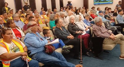 Exigen a cabildo de Laredo ¡No al muro!; habría una encuesta pública