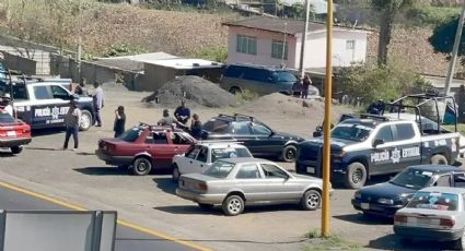 Asaltantes de carreteras y policías se enfrentan a balazos en autopista; muere un agente