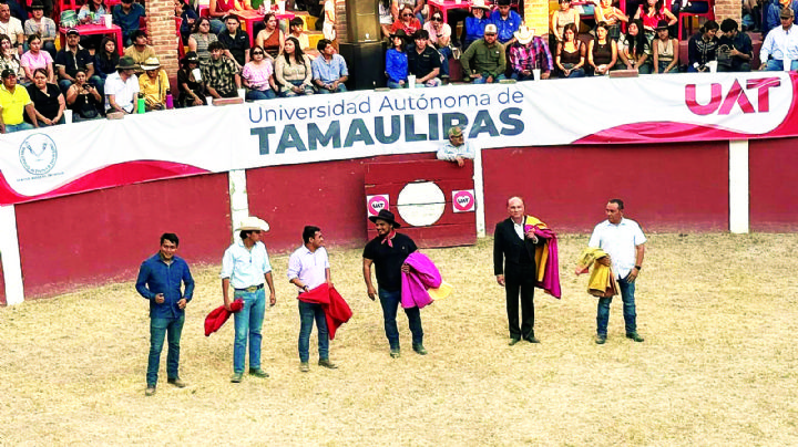 Celebra Facultad de Comercio, Administración y Ciencias Sociales de la UAT su 69 aniversario