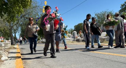 Día de Muertos en Nuevo Laredo: decenas de familias se reúnen para rendir tributo a sus fallecidos