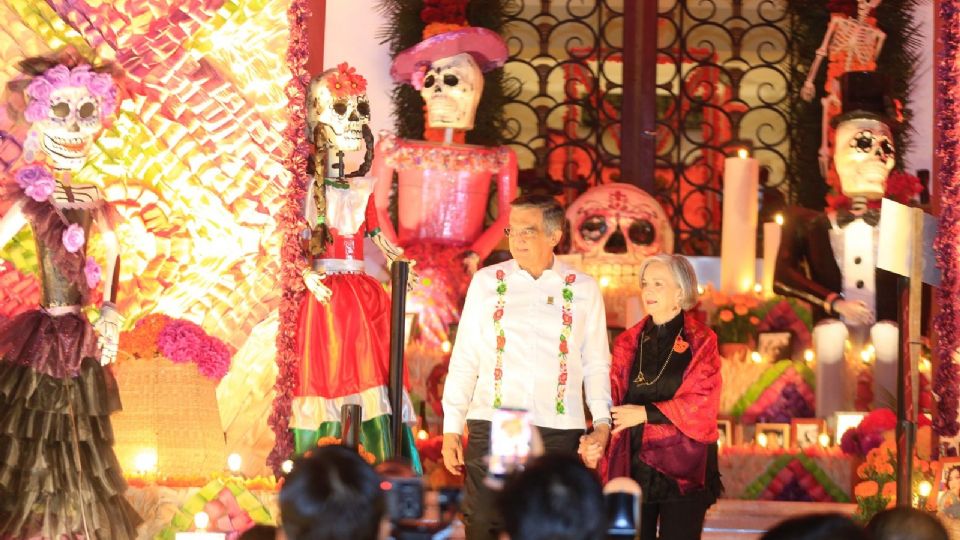 El gobernador aseguró que esta celebración contribuye para volver a construir este gran tejido social