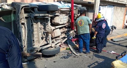 Brutal choque de camioneta contra casa deja dos muertos; personas salieron proyectadas por el impacto