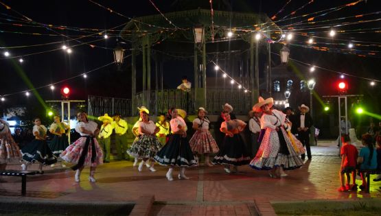 Plaza Juárez de Nuevo Laredo vive tarde de música, danza y tradición