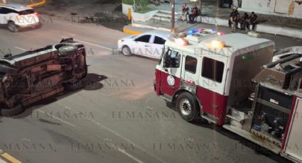 Mujer que se volcó en la Reforma es minusválida; se descontroló al 'sacarle la vuelta' a otro auto