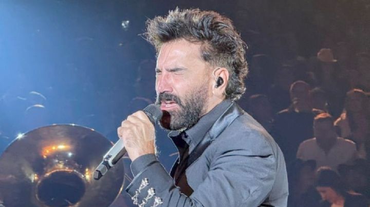 Palenque Querétaro 2025: Alejandro Fernández canta, encanta y se pasa de... sentimiento | VIDEO