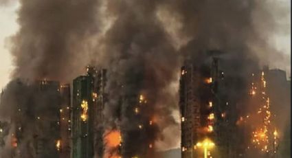 Ya son 36 muertos tras incendio en edificios de Hong Kong; hay 279 desaparecidos | VIDEO