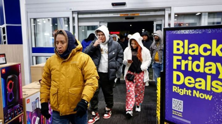 Black Friday 2025: ¿a qué hora cierran las tiendas en este 'Viernes Negro'?