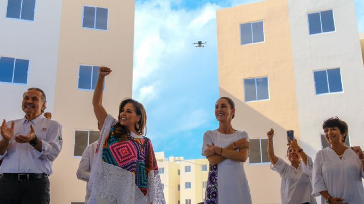Sheinbaum entrega 225 viviendas del Infonavit en Quintana Roo; anuncia reestructuración de 5 millones de créditos