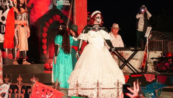 Día de Muertos en Nuevo Laredo: color, música y tradición iluminaron los panteones municipales