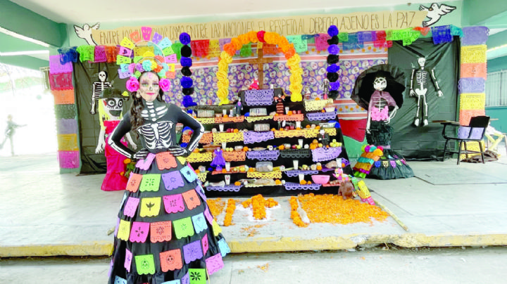 Alumnos de Secundaria 7 Emiliano Zapata de Nuevo Laredo fomentan tradiciones