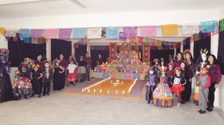 Dedican altar de muertos al colombiano Gabriel García Márquez
