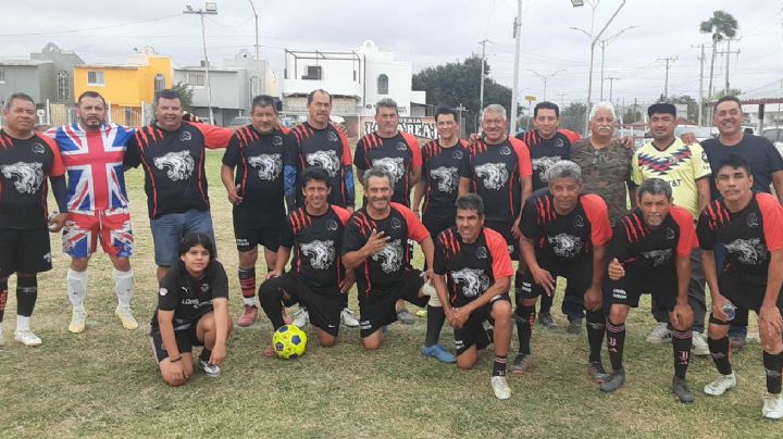 Lobos Negros aúllan fuerte y golean a Lozano FC en la Liga Independiente Colosso Veteranos
