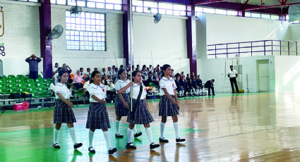 Escuelas primarias de Nuevo Laredo ganan concurso de escoltas