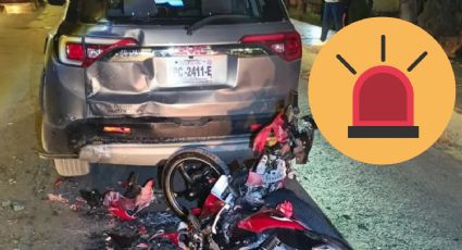 Menores al borde de la muerte tras chocar brutalmente su moto contra camioneta