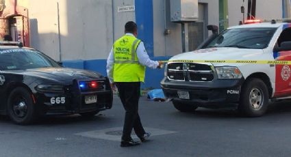 Motociclista muere en brutal choque contra camioneta; se pasó el semáforo en rojo | VIDEO