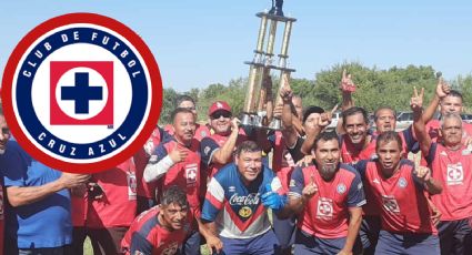 Jugadores del Cruz Azul felicitan al deportivo Bejines por su título en la Real Liga Ferrocarrilera | VIDEO