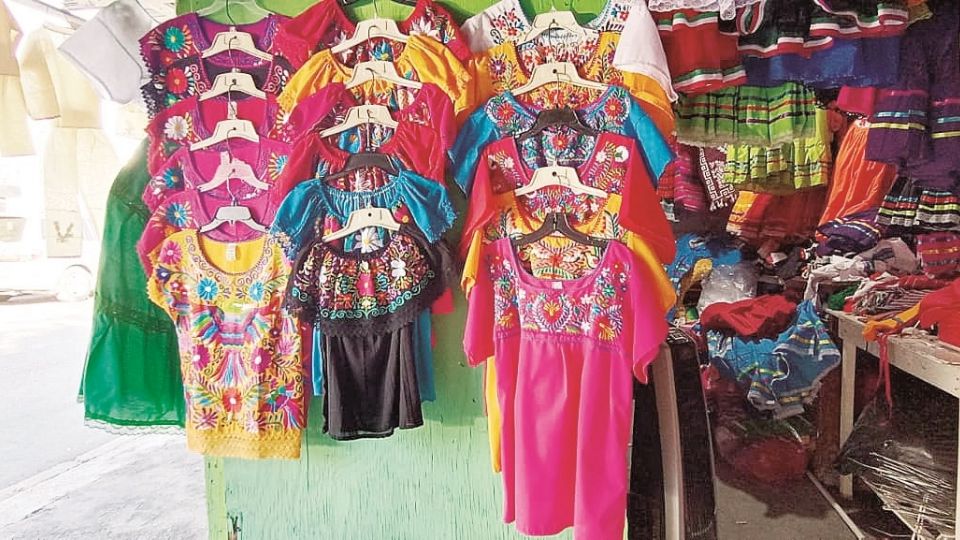 La historia de Flor comenzó, vendiendo ropa artesanal con aplicaciones y cobertores.