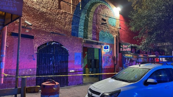 Hombre es asesinado dentro del bar 'Wateke' en Monterrey; clientes corren y se esconden en los baños