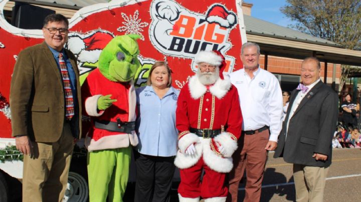 Santa Claus llega a Laredo con regalos para más de 1500 alumnos de varias escuelas